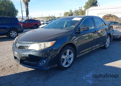 2014 Toyota Camry Se z USA, uszkodzony, nr VIN 4T1BF1FK8EU787538